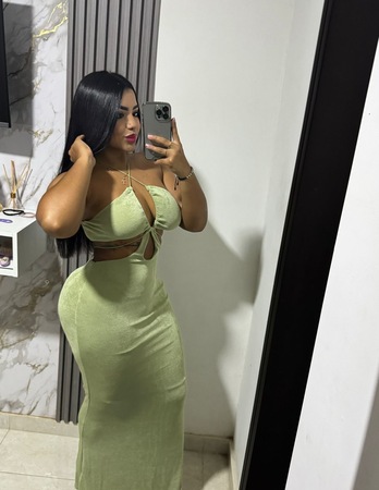 Alia 21 Jahre, Essen