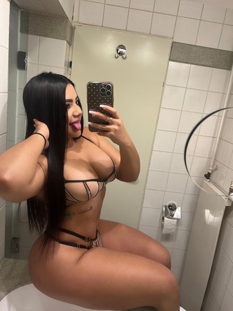 Alia 21 Jahre, Essen