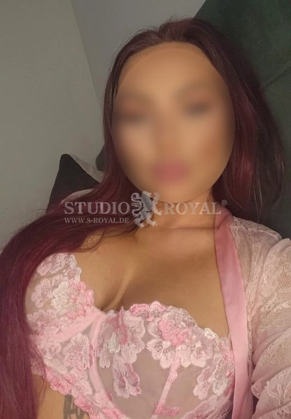 Stella im Studio Royal – Munster photo 2