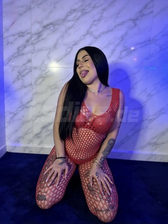 Zara megaheiß zum 1 MAL!!, Rüsselsheim