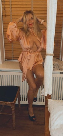 Lana *erst ab 26.5. Abend da*, Augsburg