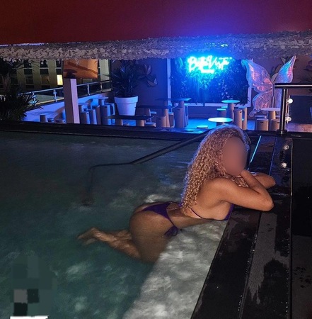 Vicky Top Latina Naturbusen 100 D Full Party, Offenbach am Main