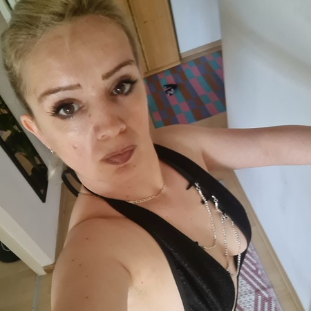 Suzi, Chemnitz