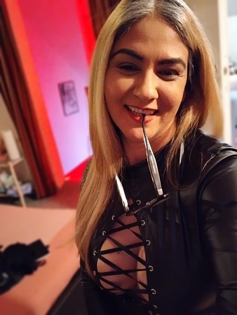 Sarah D**p Thr*at - 1.MAL!, Lutherstadt Wittenberg