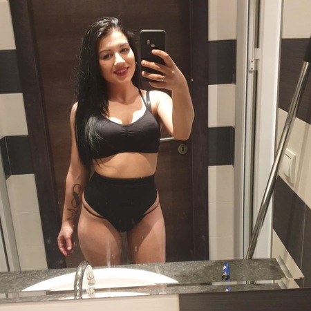 <svg xmlns="http://www.w3.org/2000/svg" class="starsContentIcon" width="25.001" height="25.002" viewBox="0 0 25.001 25.002">
                          <path d="M15729.972-83.028a11.919,11.919,0,0,1-8.484-3.514,11.914,11.914,0,0,1-3.518-8.485,11.924,11.924,0,0,1,3.518-8.488,11.919,11.919,0,0,1,8.484-3.514,11.919,11.919,0,0,1,8.484,3.514,11.93,11.93,0,0,1,3.515,8.488,11.92,11.92,0,0,1-3.515,8.485A11.919,11.919,0,0,1,15729.972-83.028Zm-1.18-21.97h0c-1.216,7.45-1.327,7.47-7.123,8.522-.547.1-1.086.2-1.672.308,3.471,1.293,5.169,1.972,5.848,3.225.691,1.275.3,3.179-.518,6.712l.038-.041c2.765-2.966,4.027-4.32,5.741-4.32,1.426,0,3.135.941,6.283,2.744-.147-.262-.29-.514-.413-.73-3.277-5.786-3.277-5.786,1.71-10.14l.121-.105c.18-.157.366-.319.558-.487l-.761.141a29.015,29.015,0,0,1-4.582.648c-2.533,0-3.141-1.458-5.152-6.291l-.078-.187Z" transform="translate(-15717.47 107.531)" fill="#ffffff" stroke="rgba(0,0,0,0)" stroke-width="1"/>
                        </svg> EUER SEXY NINA, Dessau-Roßlau