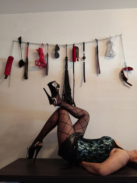 Foto von Mary + Domina + Bizarr