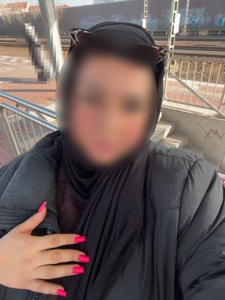 Türkisch Milf – Koln photo 4