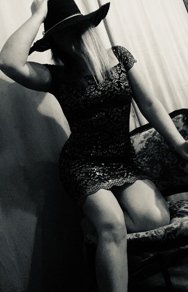 Ilona – Dresden photo 3