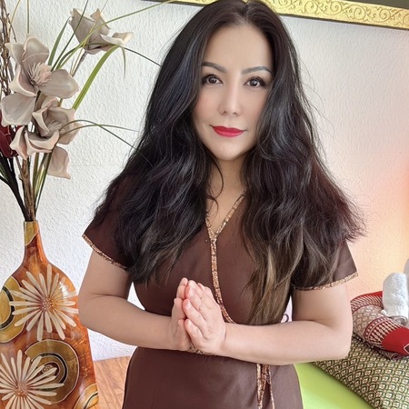 Laila, Top Massage!, Trier