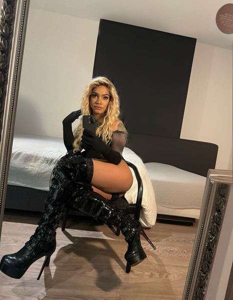 Foto von TS CLOHE PARTY DOMINA