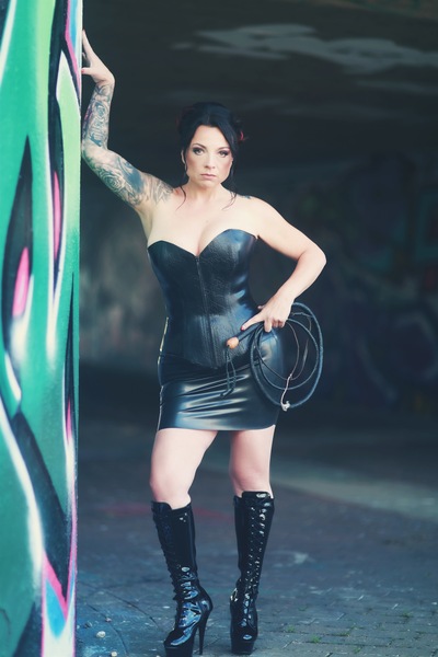 Foto von Daemona Noir