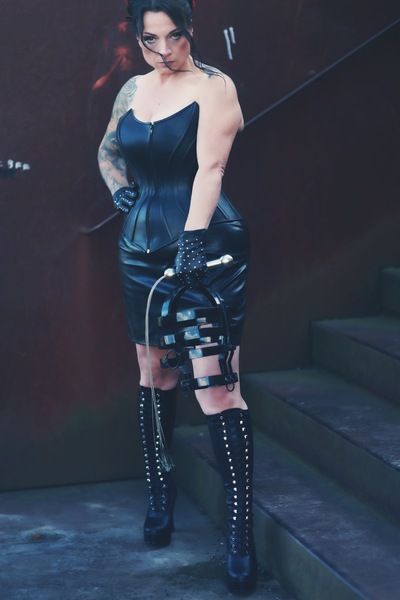 Foto von Daemona Noir