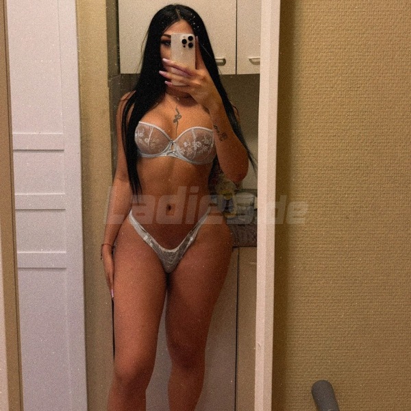 TS Tiffany Silva