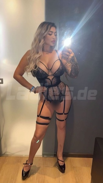 Foto von Vollbusiges L*TSCH L*DER VALENTINA