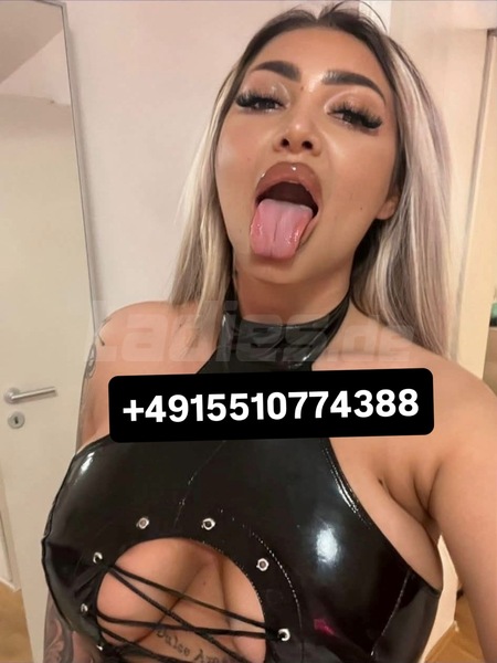 Foto von Vollbusiges L*TSCH L*DER VALENTINA