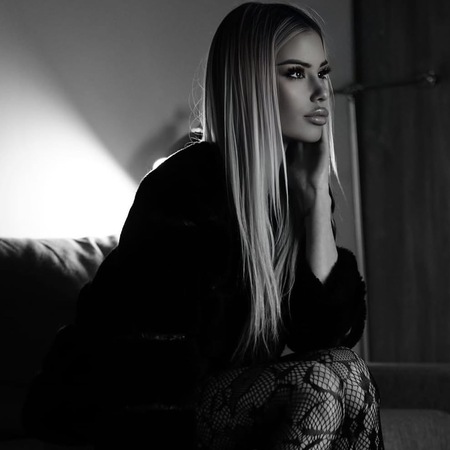 Deutsche Melissa NUR HAUS UND HOTEL UND BÜRO-BESUCHE!