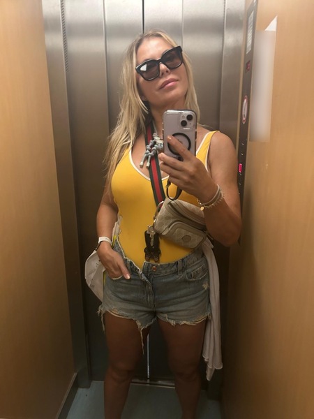 Foto von Cora blond