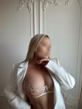 NEU* ANGELIKA, Kassel