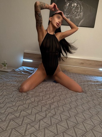 Veronika NEU in der Stadt Haus/Hotelbesuch/ Büro, Düsseldorf