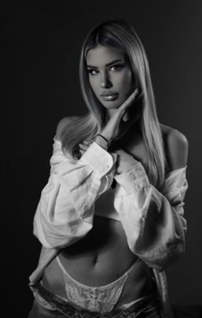 Deutsche Melissa NUR HAUS UND HOTEL UND BÜRO-BESUCHE!, Essen