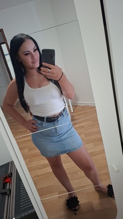 LARA aus Ungarn **BRANDNEU IN DER STADT**, Kassel