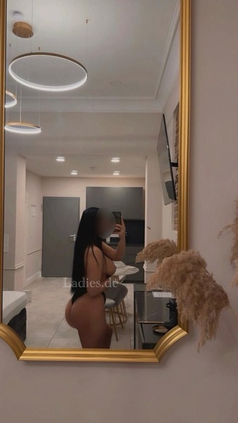 Foto von Leyla Queen AV