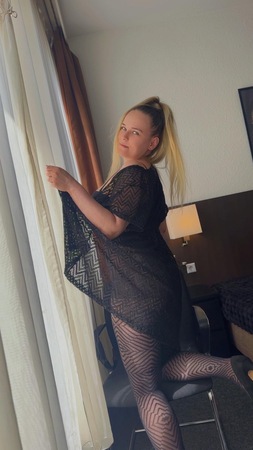 Julya, Berlin