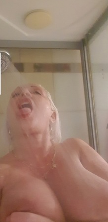 Neu! Michelle aus Ungarn, Halle (Saale)