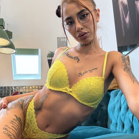 Tattoo - Girl Cleo 23J. NEU + Mega Service 24H auch H+H, Osnabrück