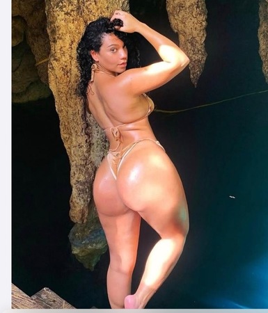 Elliana 27 aus Kuba, Gründau Rothenbergen