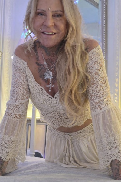 Foto von *Sarah, Königin der Lingam*