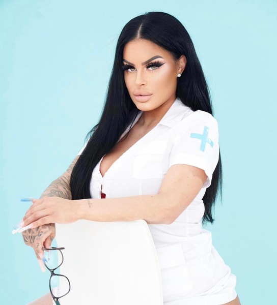 Foto von DOMINA Lady Anabell Karat