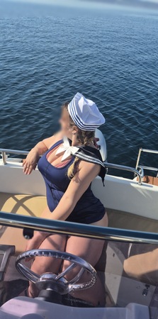 Jana AV L*der, Augsburg