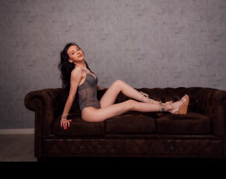 Foto von Jennifer Top Skinny