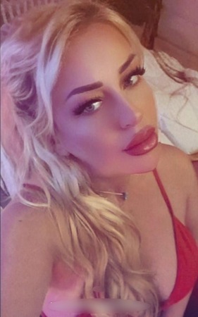 Marie 28, Party und dirty Talk, Hamburg