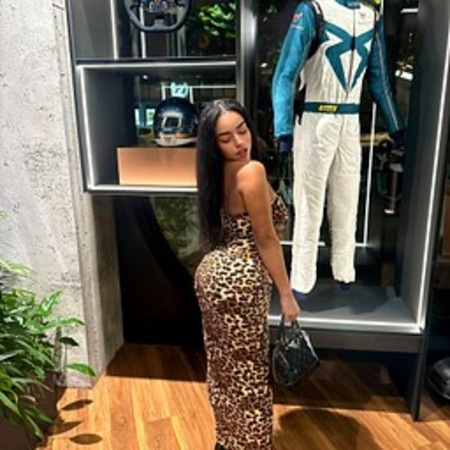 Latina 22 Jahre deutssprachig, Berlin