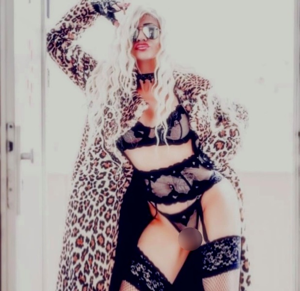 Foto von BizarrladySqu*rtingqueen