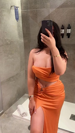 Amira - Halb Marokkanerin, halb Spanierin, Köln