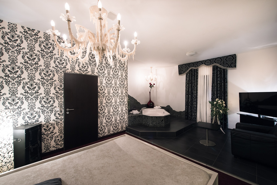 Foto von Einzig, aber nicht artig