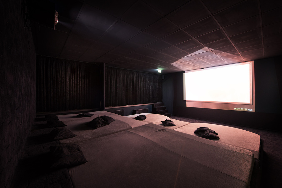 Foto von Einzig, aber nicht artig