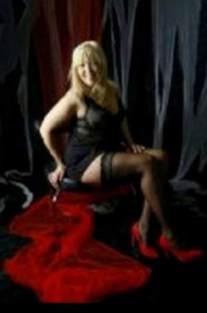 Weiße Hexe Marina mit Gold Hand - Plaisir d'Amour, Göppingen