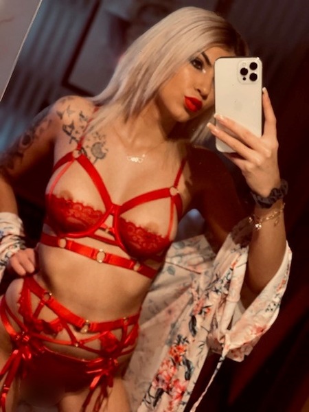 Foto von Celine aus Ungarn GANZ NEU