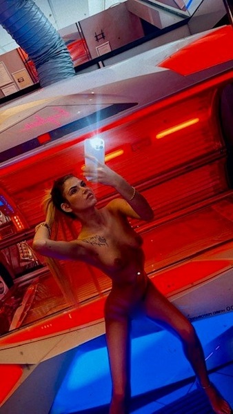 Foto von Celine aus Ungarn GANZ NEU