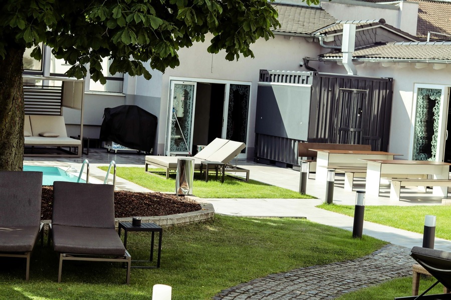 Foto von Einzig, aber nicht artig