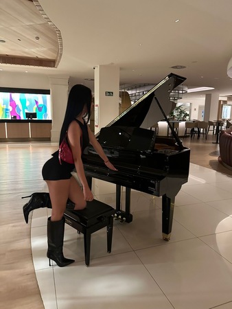 Luna (nur per Whatsapp), München