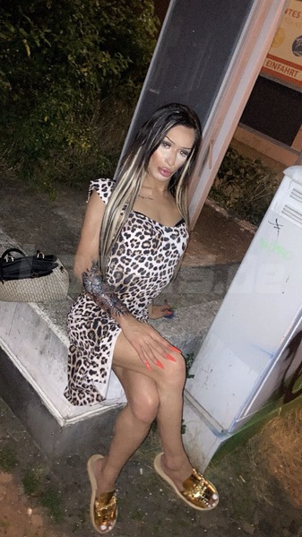 Foto von Ts Niki Lux**GANZ NEU**