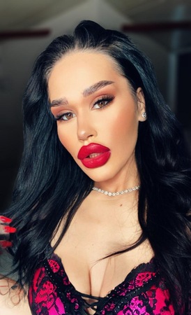 Celine neu im Haus 65, Ulm