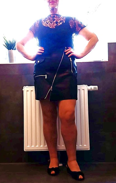 Petra küssende Endfünfzigerin – Leipzig photo 4