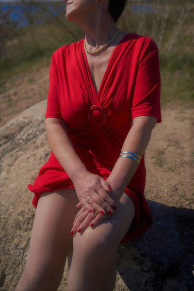 Foto von Petra küssende Endfünfzigerin