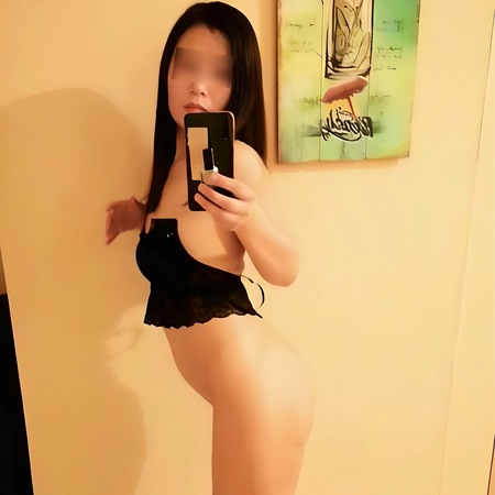 Yingzi - Asiatin, Gera